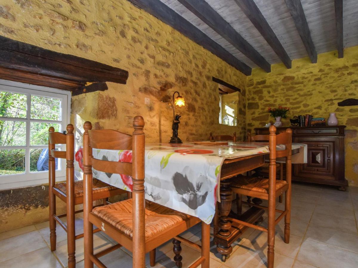 Cosy Holiday Home In Lantheuil With Garden Villefranche-du-Périgord Exterior foto