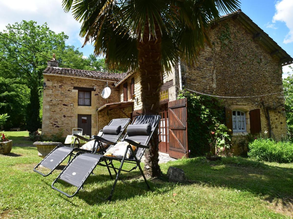 Cosy Holiday Home In Lantheuil With Garden Villefranche-du-Périgord Exterior foto